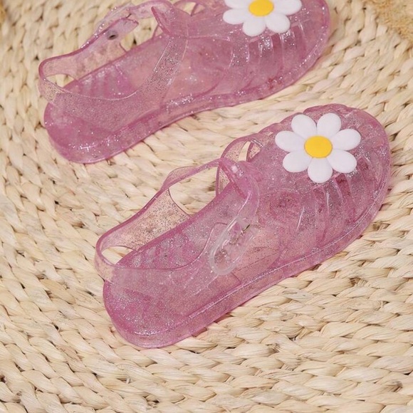 Pink Jelly Sandals with Daisy Accent NWT - Picture 2 of 3